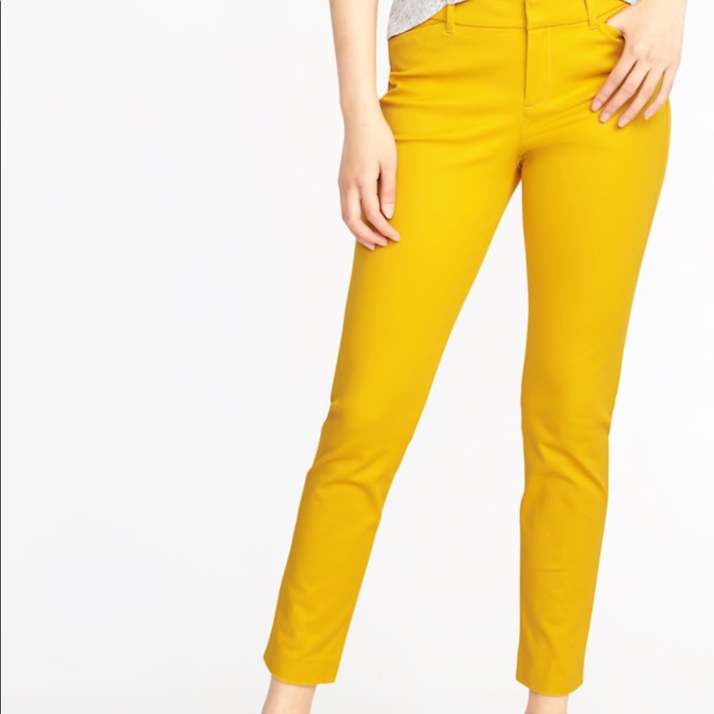 Old Navy mid-rise pixie ankle pants